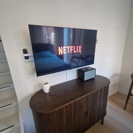 Location Private With Roof Terrace 네이메헨